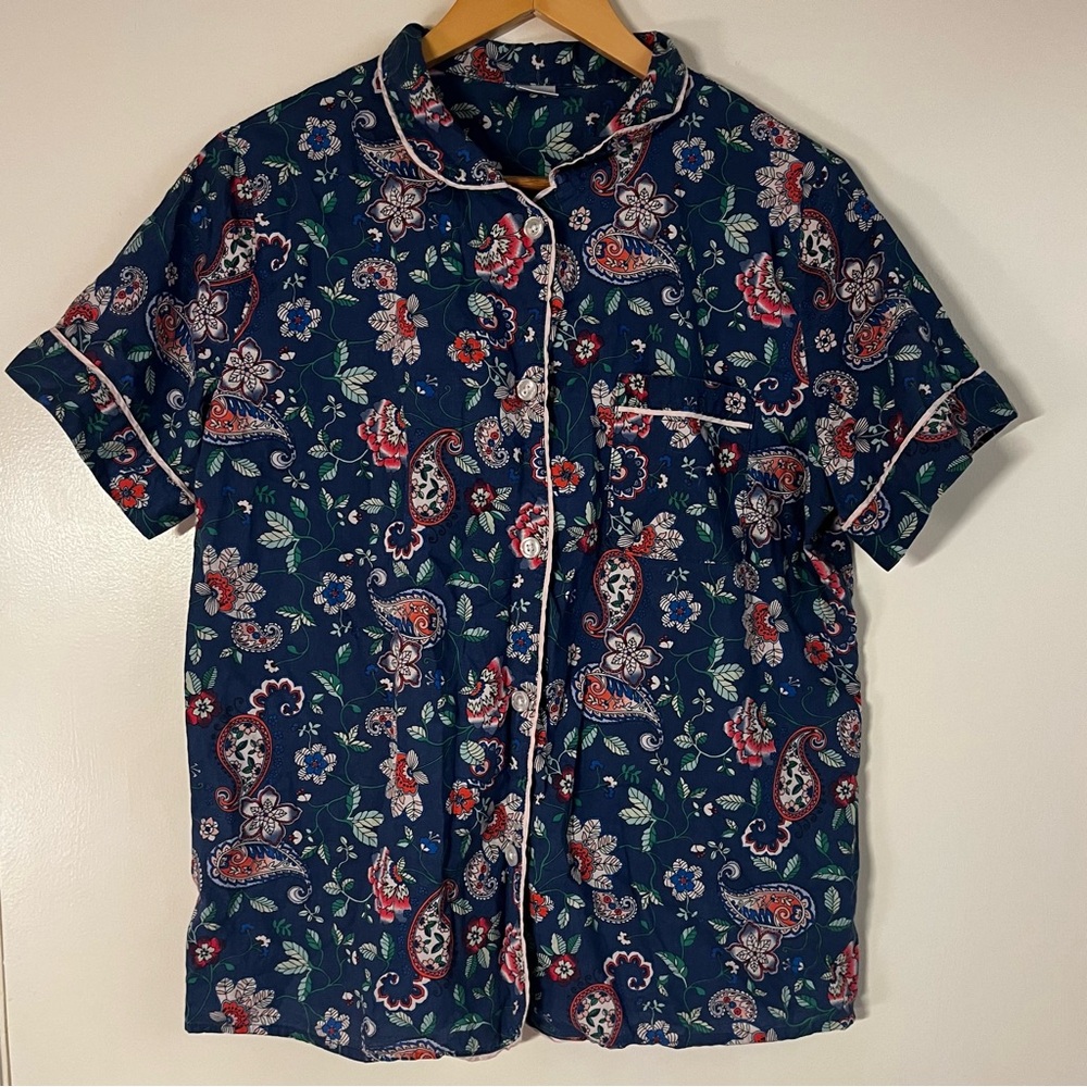 Liz Claiborne blue paisley pj top